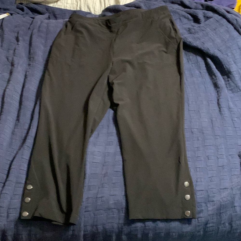 CHICOS WOMEN’S BLACK PANTS SIZE 2 / US 12 WITH CUTE BUTTONS AT THE ANKLES